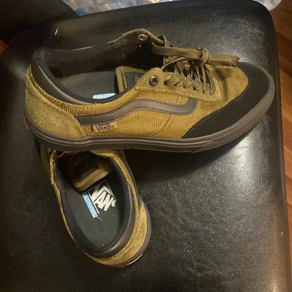 Gilbert Crockett ultracush vans